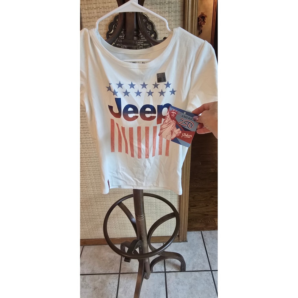 Jeep America 250 Patriotic Graphic T-Shirt White Stars and Stripes Size M NWT